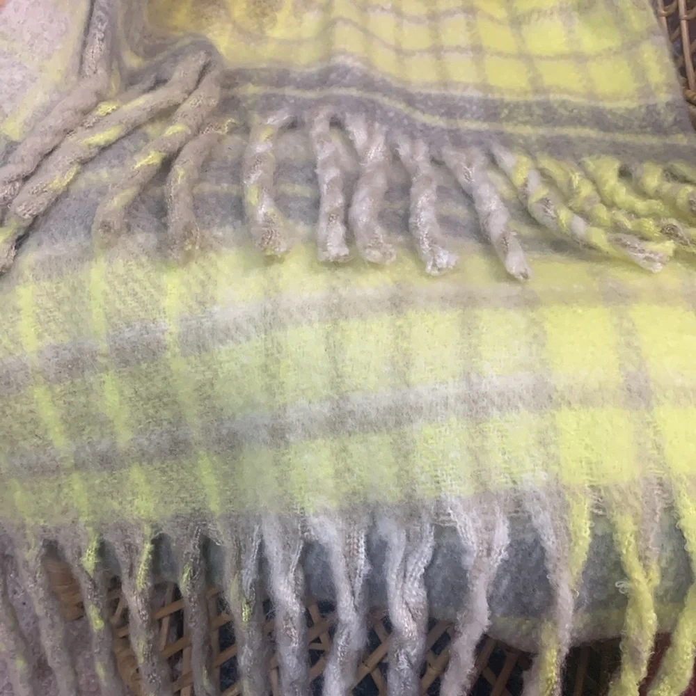 Free people falling for you brushed scarf new without tags